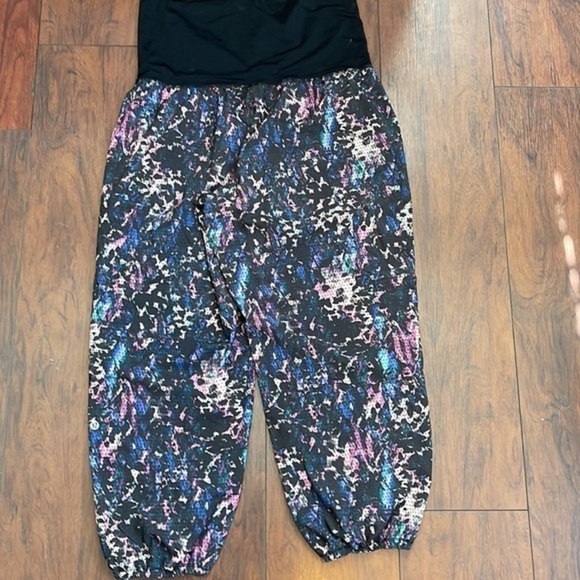 Lululemon Pants Size 10 - Picture 6 of 10